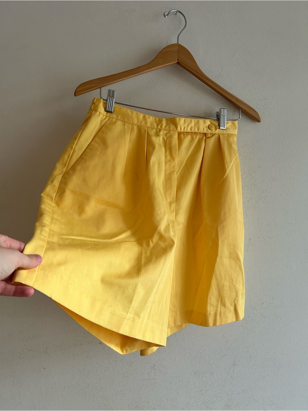 Vintage high waisted buttermilk yellow trouser shorts